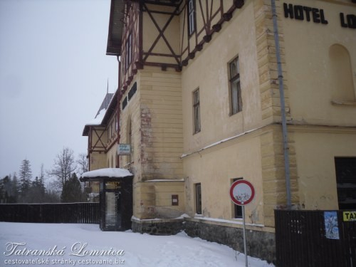 Poškodený Hotel Lomnica, Tatranská Lomnica